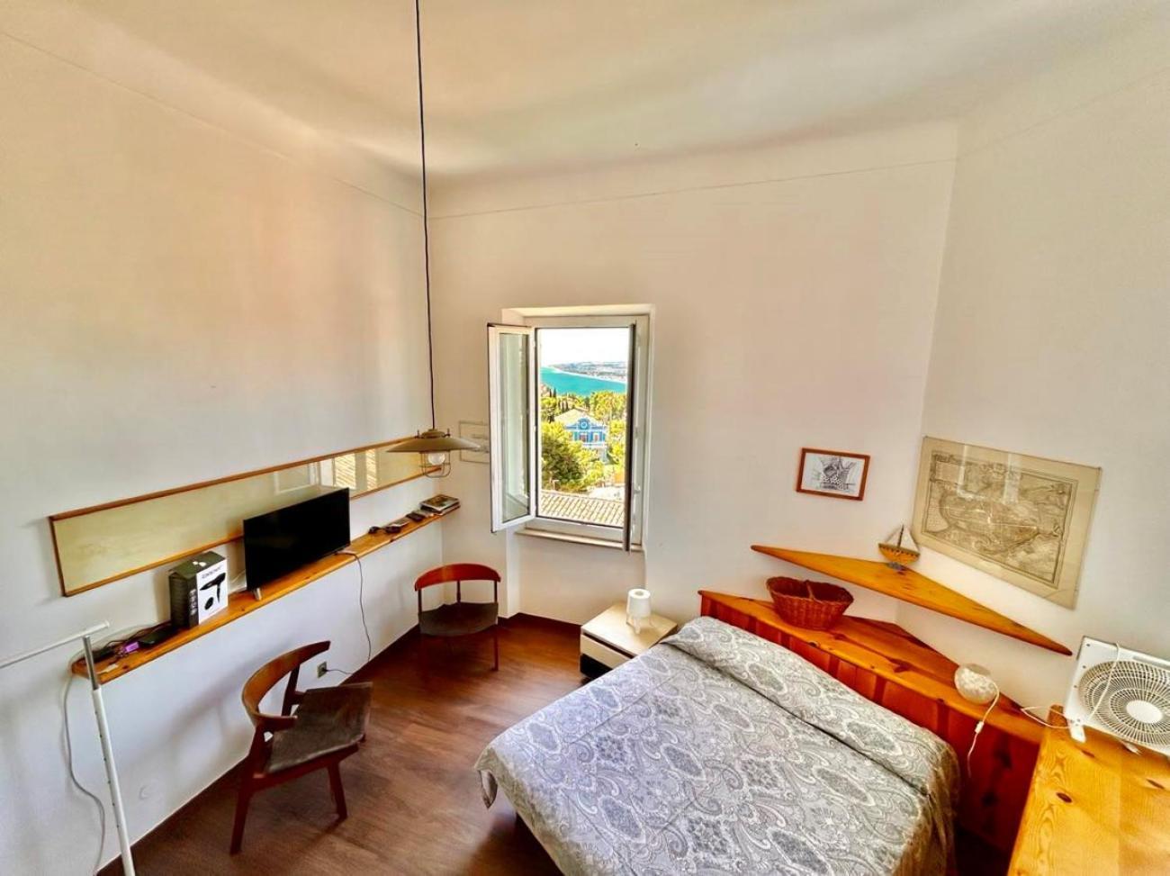 Paulis - Semiattico In Pieno Centro A Sirolo, Con Meravigliosa Vista Mare Lejlighed Eksteriør billede